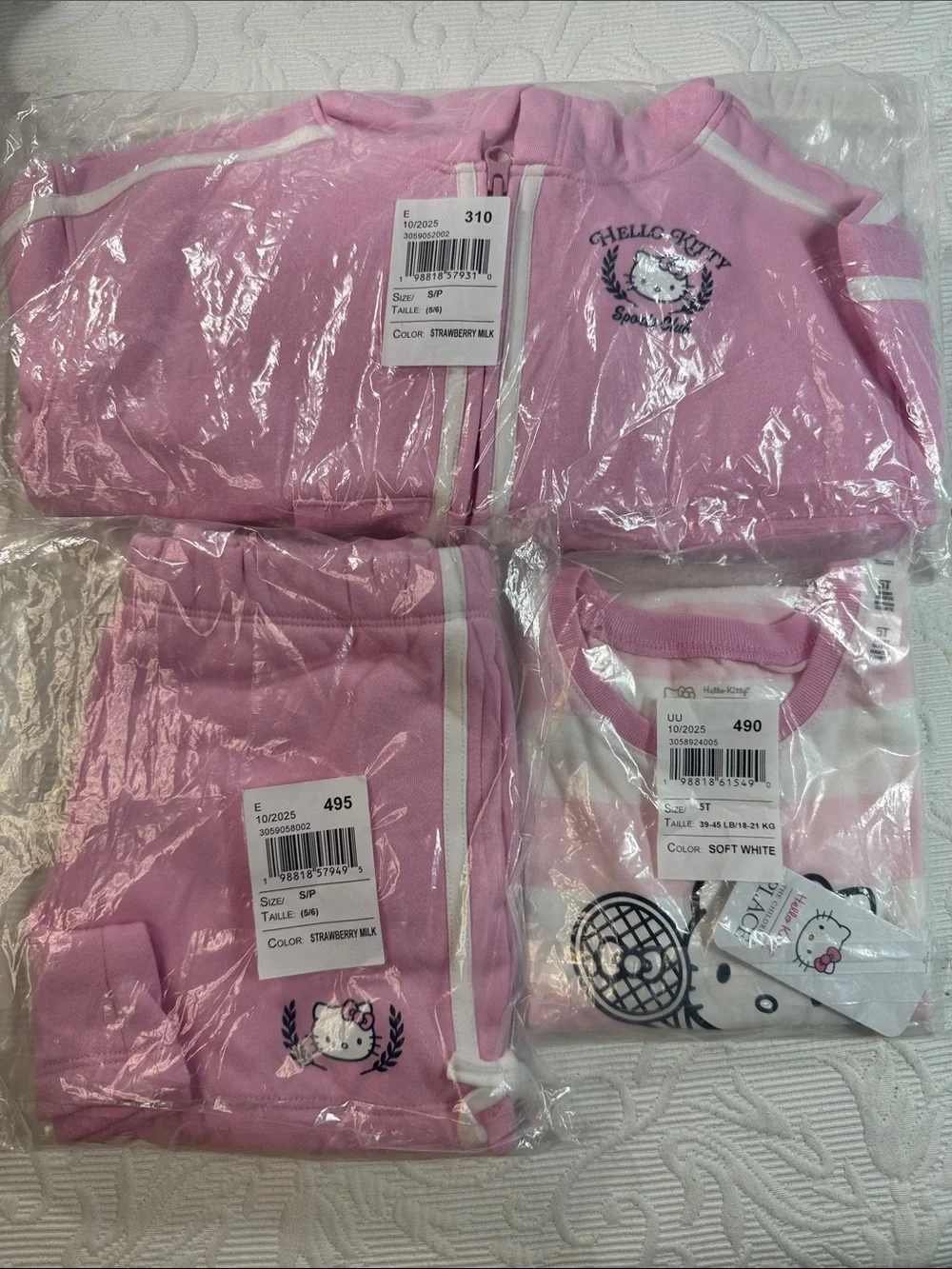 Hello Kitty Kids Tracksuit Set. Jacket, Shorts, and Tee. Size 5T. NWT